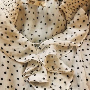 Super Cute polkadot Old Navy ruffle thin shirt
